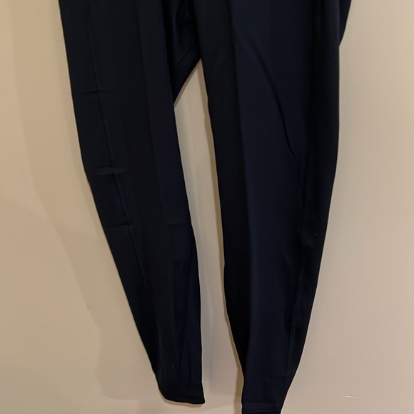 All in Motion Black athletic leggings size medium - Picture 8 of 9